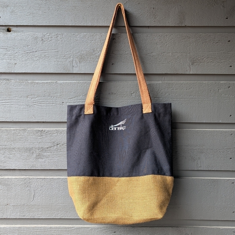 NWOT Dankso Color Block Lightweight Woven Tote Bag Black and Tan - Picture 1 of 6
